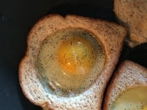 egg in hole cooking