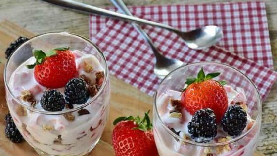 Yogurt-n-Berries Dessert